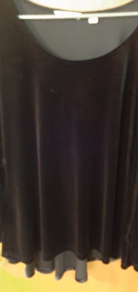 Tops - Picture 3 of 6